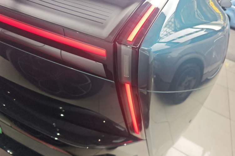 Used XPeng P7 2025 Model—820 Ultra Long Range Ultra