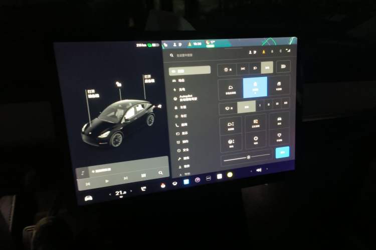 Used Tesla Model Y 2021 Long-Range All-Wheel-Drive Version