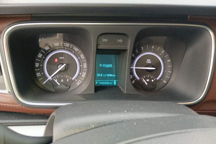 Used Buick GL8 2018 28T Luxury Model China VI Standard
