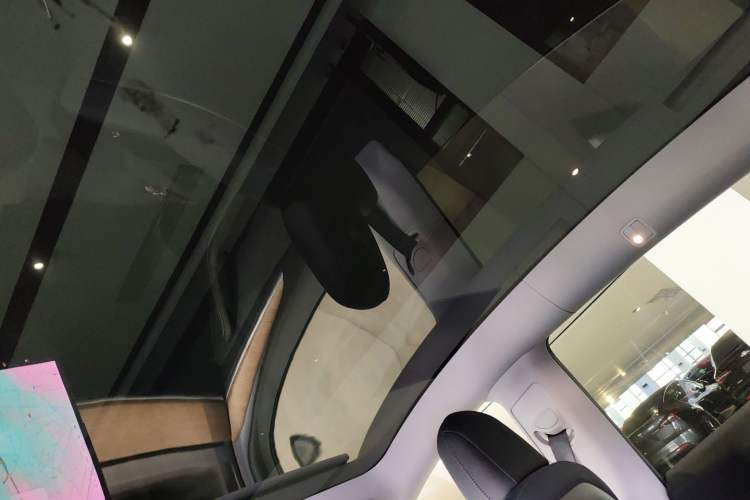 Used Tesla Model Y 2021 Long-Range All-Wheel-Drive Version