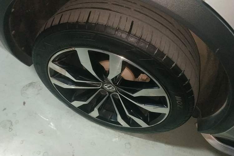 Used Volkswagen Tiguan L 2019 330TSI Automatic Two-Wheel Drive R-Line Flagship Model China VI Standard