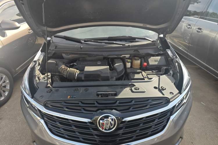 Used Buick GL8 2022 Land Cruiser Executive Class 652T Comfort Model
