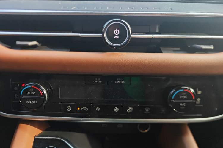 Used Nissan Terra 2024 380 VC-TURBO Four-Wheel Drive Prestige Edition 6 Seats
