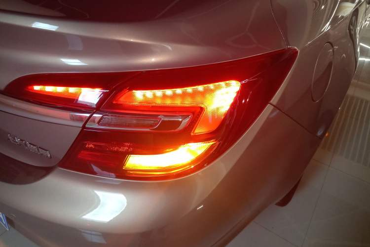 Used Buick Regal 2015 2.0L Elite Fashion Edition