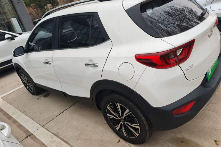 Used Kia kx1 Stonic 2021 1.4L CVT Fun Edition
