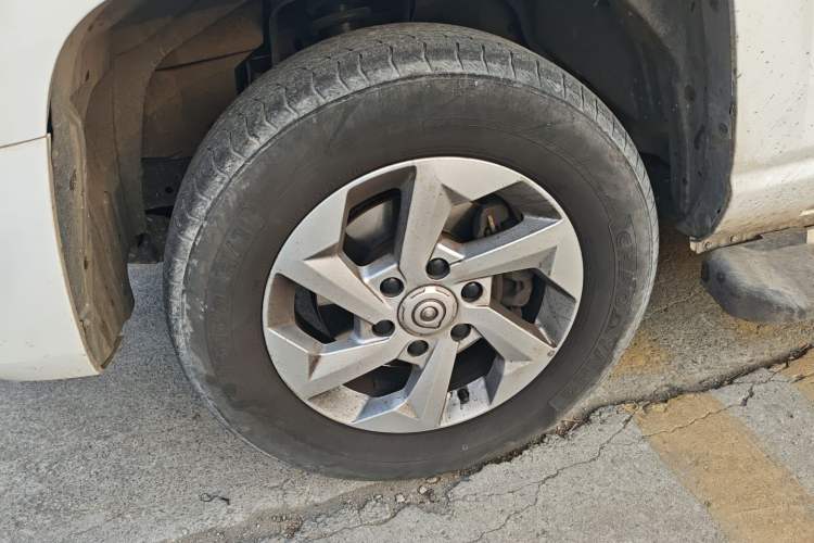 Used Great Wall King Kong Poer 2023 2.0T Manual Diesel Two-Wheel Drive Entrepreneurial Version with Long Flat Bed GW4D20M
