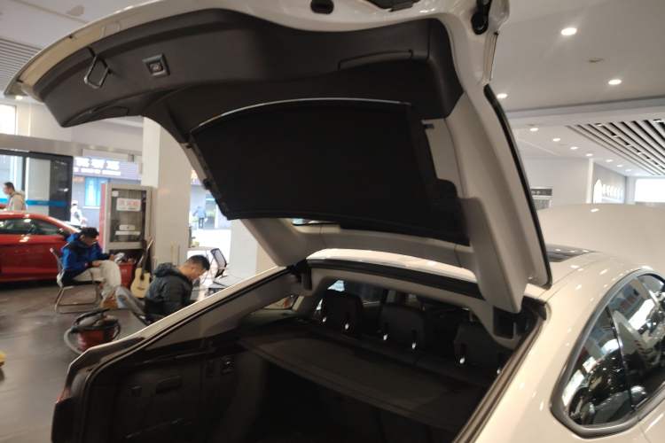 Used BMW 3 Series GT 2018 320i Sport Edition
