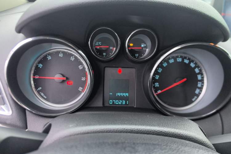 Used Buick Encore 2014 1.4T Manual Two-Wheel Drive Urban Advanced Model
