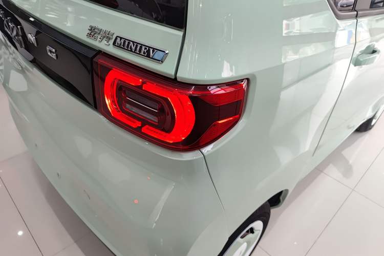 Used Wuling Hongguang MINIEV 2022 Macaron Premium Model – Lithium Iron Phosphate
