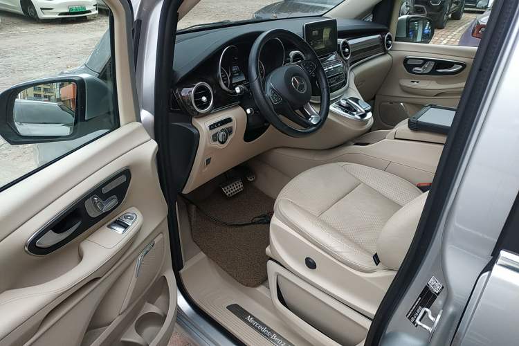 Used Mercedes-Benz V-Class 2016 V 260 L Prestige Extended Edition