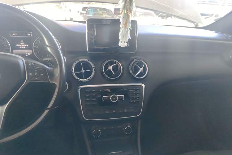 Used Mercedes-Benz A-Class (Import) 2013 A 180 Fashion Model
