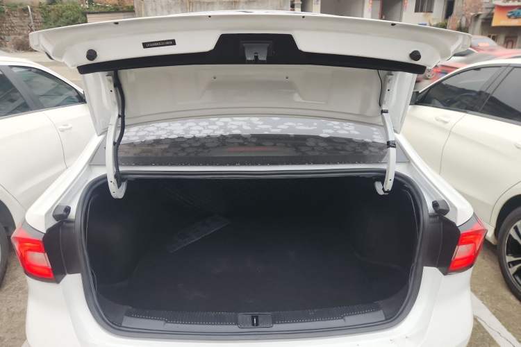 Used Roewe i5 2020 1.5L Manual 4G Connect Leehao Flagship Edition