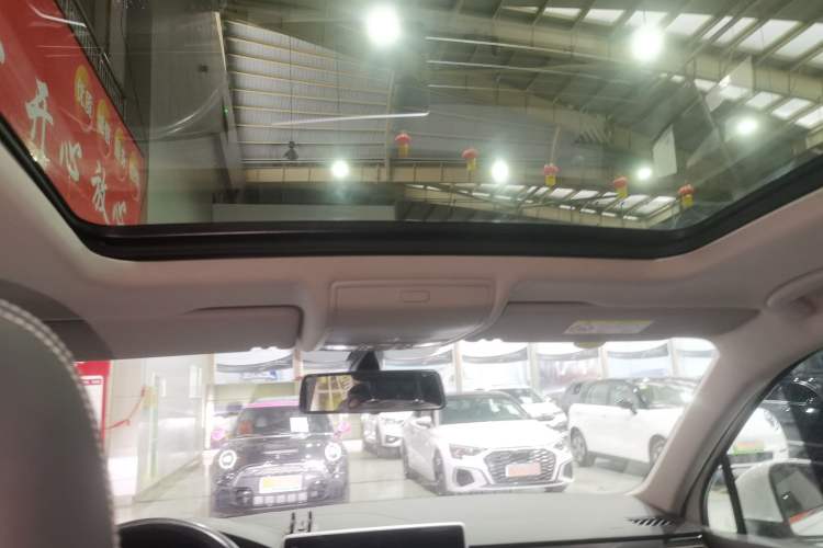 Used Volkswagen Tiguan L 2024 300TSI Automatic Two-Wheel Drive Smart Edition