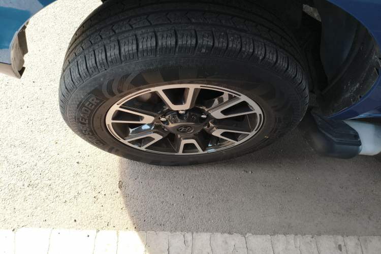 Used Huanghai Da Niu 2022 2.8T Pioneer Edition Manual Diesel 4x4 Value-Added Flatbed Cargo Box JE493ZLQ6H
