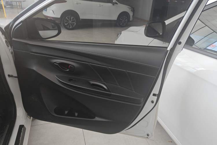 Used Toyota YARiS L 2020 1.5L CVT Leading Edition
