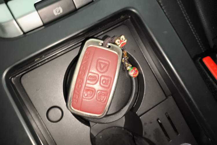 Used Land Rover Discovery Sport 2016 2.0T SE
