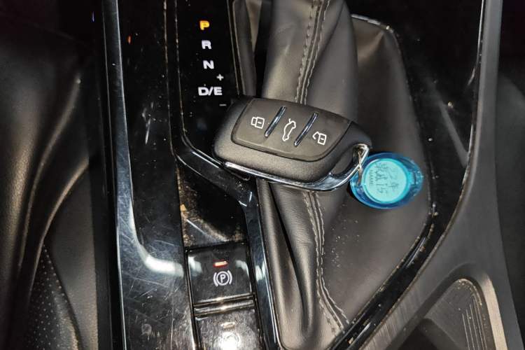 Used Roewe i5 2021 1.5L CVT Platinum Edition
