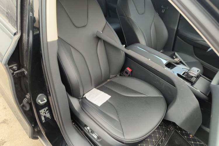 Used Hongqi E-QM5 2023 Revised Version Basic Travel Edition