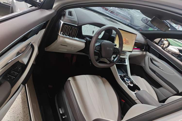 Used BYD Song PLUS New Energy 2025 DM-i Smart Drive 112KM Prestige Model