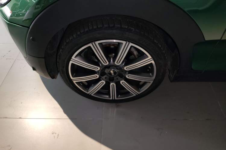 Used  Clubman 2023 1.5T COOPER Connoisseur
