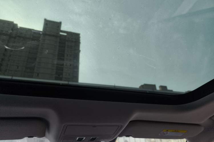 Used Jaguar F-PACE 2018 2.0T Two-Wheel Drive Urban Deluxe Edition
