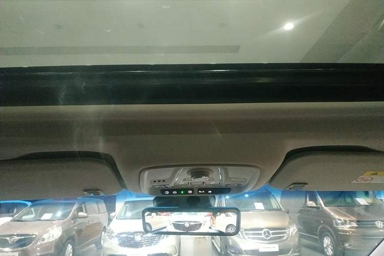 Used Buick GL8 2023 ES Lu Zun Deluxe and Yue Edition