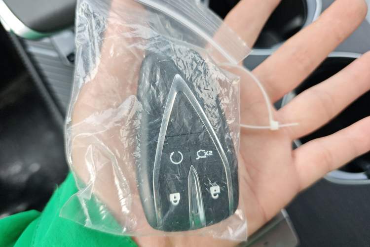 Used Changan UNI-K 2024 2.0T Two-Wheel Drive YueShang Trim
