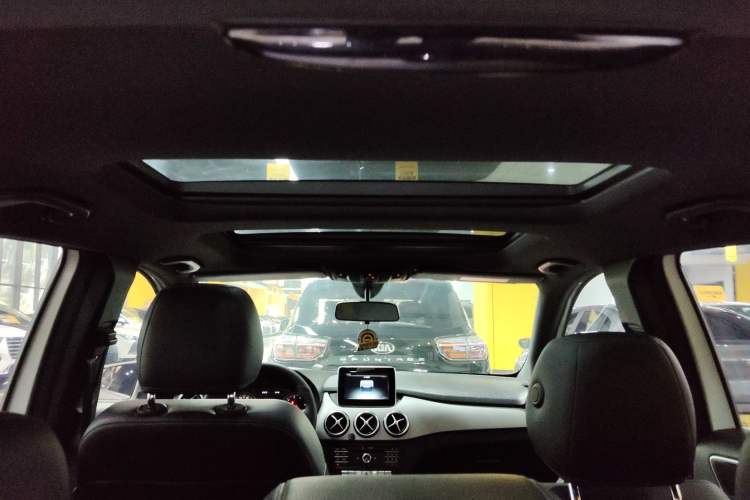 Used Mercedes-Benz B-Class 2015 B 200 Fashion Model
