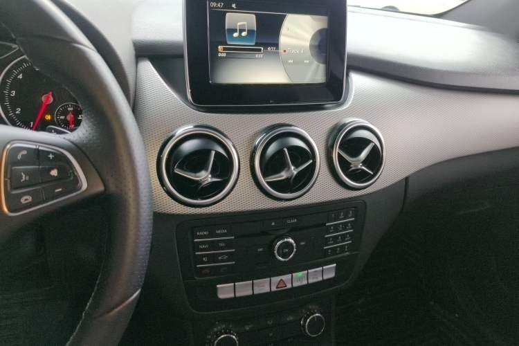 Used Mercedes-Benz B-Class 2015 B 200 Sport Edition