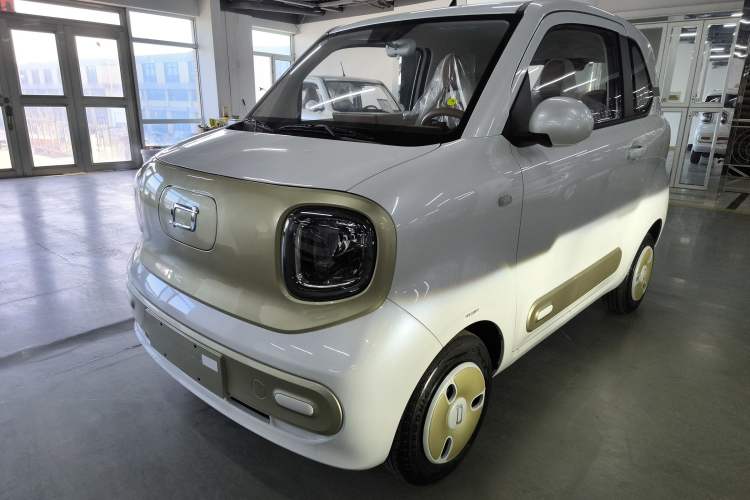 Used Bestune Pony 2026 222km Colorful Horse