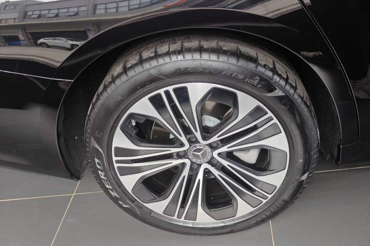 Used Mercedes-Benz E-Class 2025 E 300 L Luxury Model
