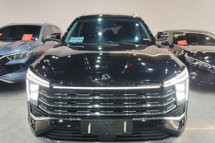 Used SOL X8 PLUS 2023 1.5 TGDI DCT Smart Home Edition 7-Seater