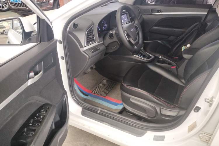 Used Hyundai Elantra 2016 1.6L Automatic ZhiXuan – Elite Version