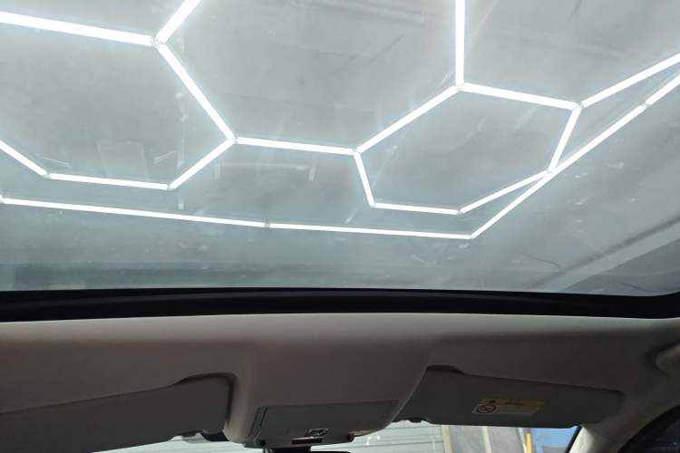 Used Land Rover Discovery Sport 2018 240 PS SE Version