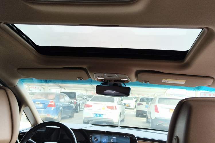 Used Buick GL8 2021 ES Land Cruiser 653T Luxury Edition