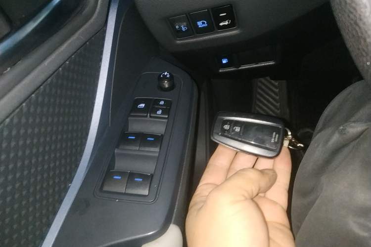 Used Toyota IZOA 2021 2.0L Enjoy Edition
