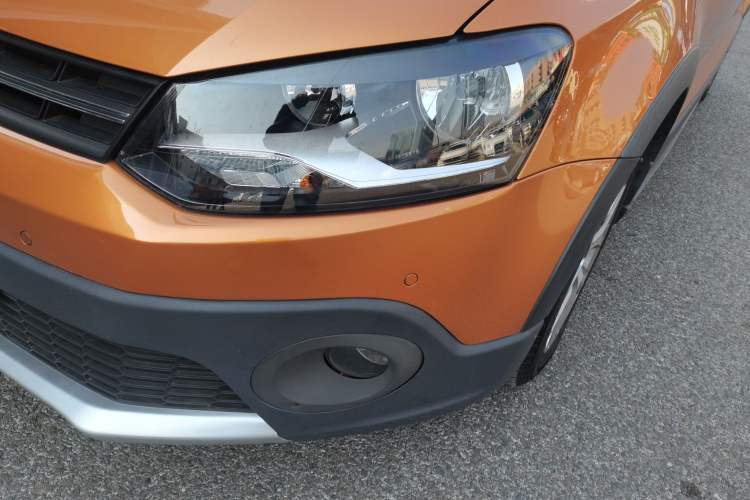 Used Volkswagen Polo 2014 1.6L Cross Polo Automatic
