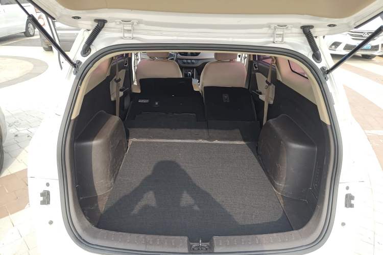 Used Baojun 310W 2017 1.5L Manual Comfort Version China VI Emission Standard
