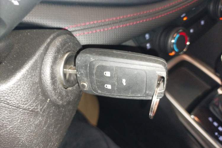 Used Chevrolet Monza 2020 Light Hybrid RS 330T Automatic Comfort Edition