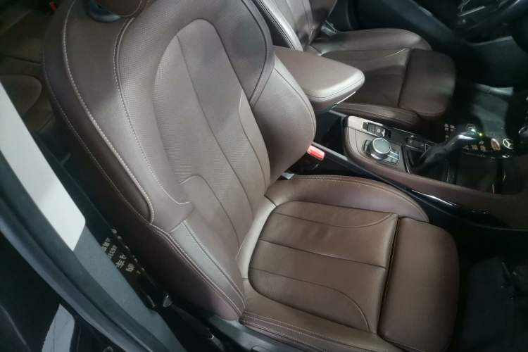 Used BMW X1 2016 xDrive20Li Luxury Model
