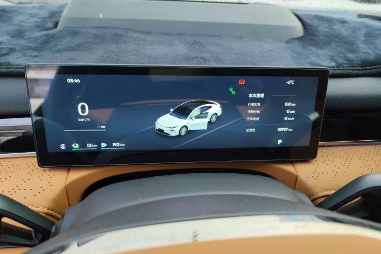 Used  Galaxy 8 2025 130km EM-P Starship Edition