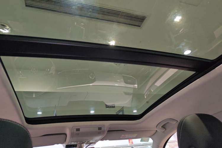 Used Volkswagen Tayron 2019 330TSI Two-Wheel-Drive Luxury Version China V Emission Standard