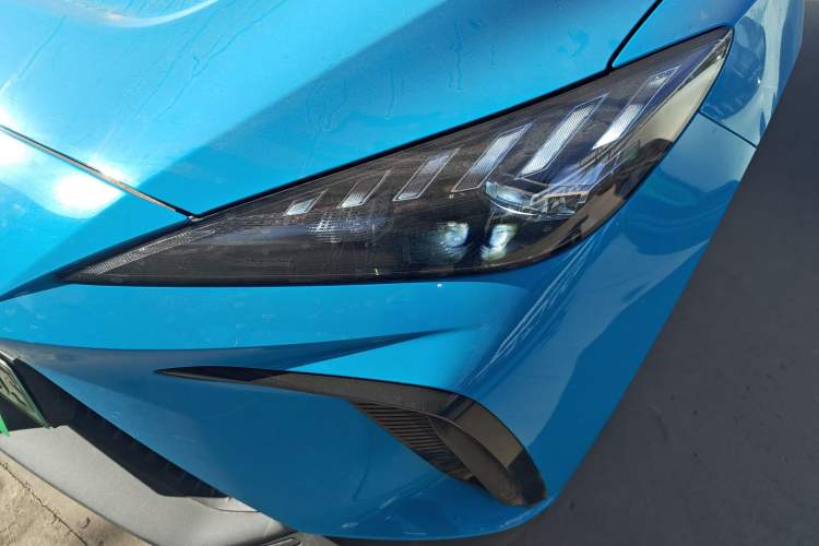 Used MG 4 EV 2022 425 km Luxury Edition
