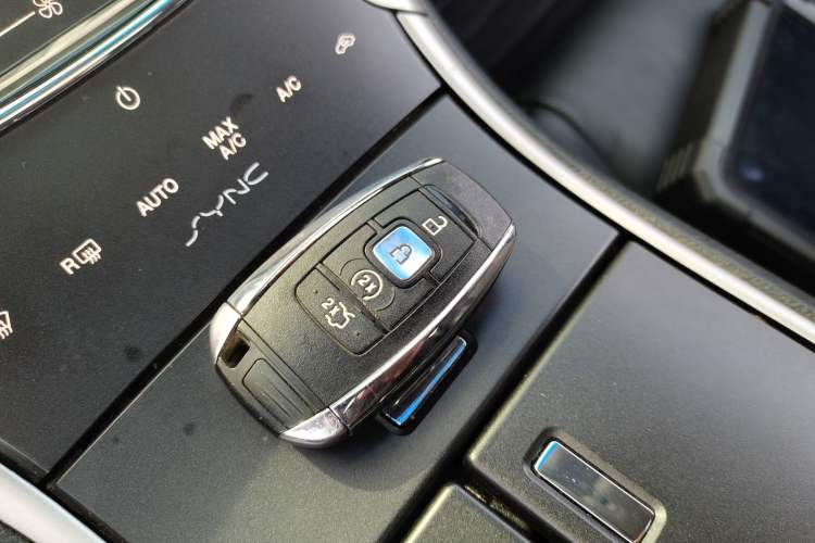 Used Lincoln MKZ 2014 2.0T Luxury Edition