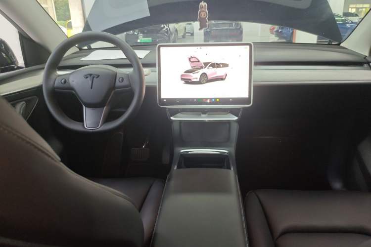 Used Tesla Model Y 2023 Rear-Wheel-Drive Version
