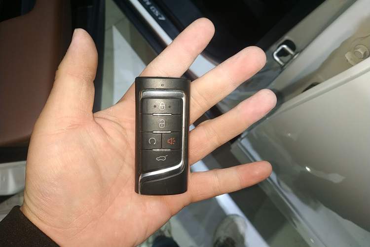 Used GAC Trumpchi GS7 2017 320T Two-Wheel-Drive Luxury Smart Connectivity Model
