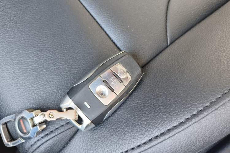 Used Haval H2 2017 Red-Label 1.5T Manual Two-Wheel Drive Luxury Model
