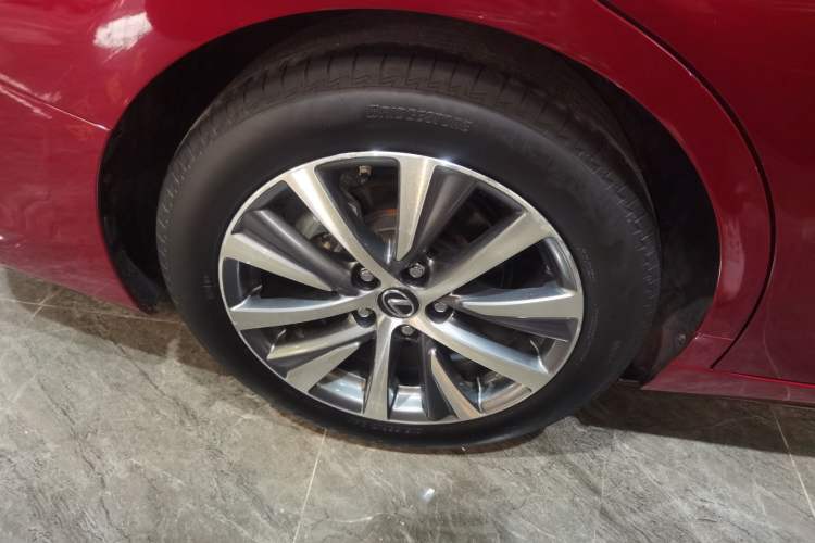 Used Lexus ES 2018 200 Excellence Edition China V Standard
