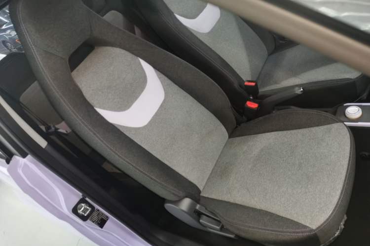 Used Chery QQ Ice Cream 2022 120km Conical Shape Lithium Iron Phosphate
