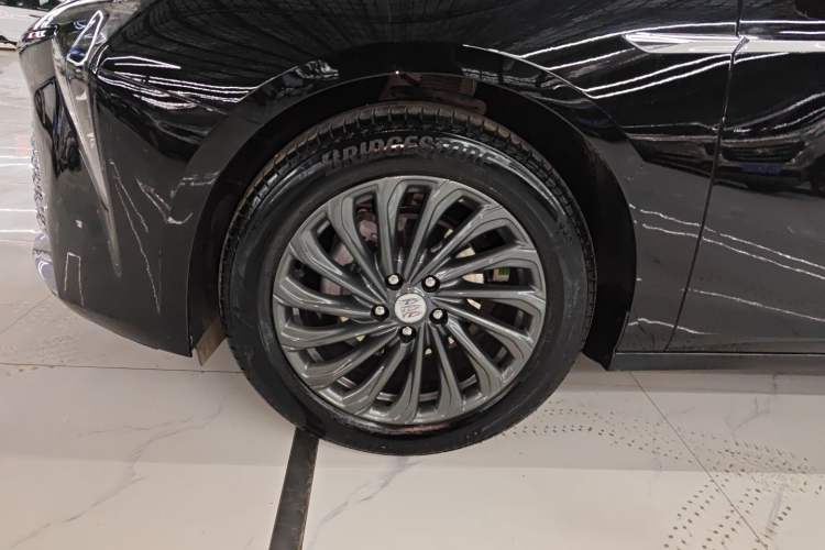 Used Buick LaCrosse 2025 28T Platinum Edition
